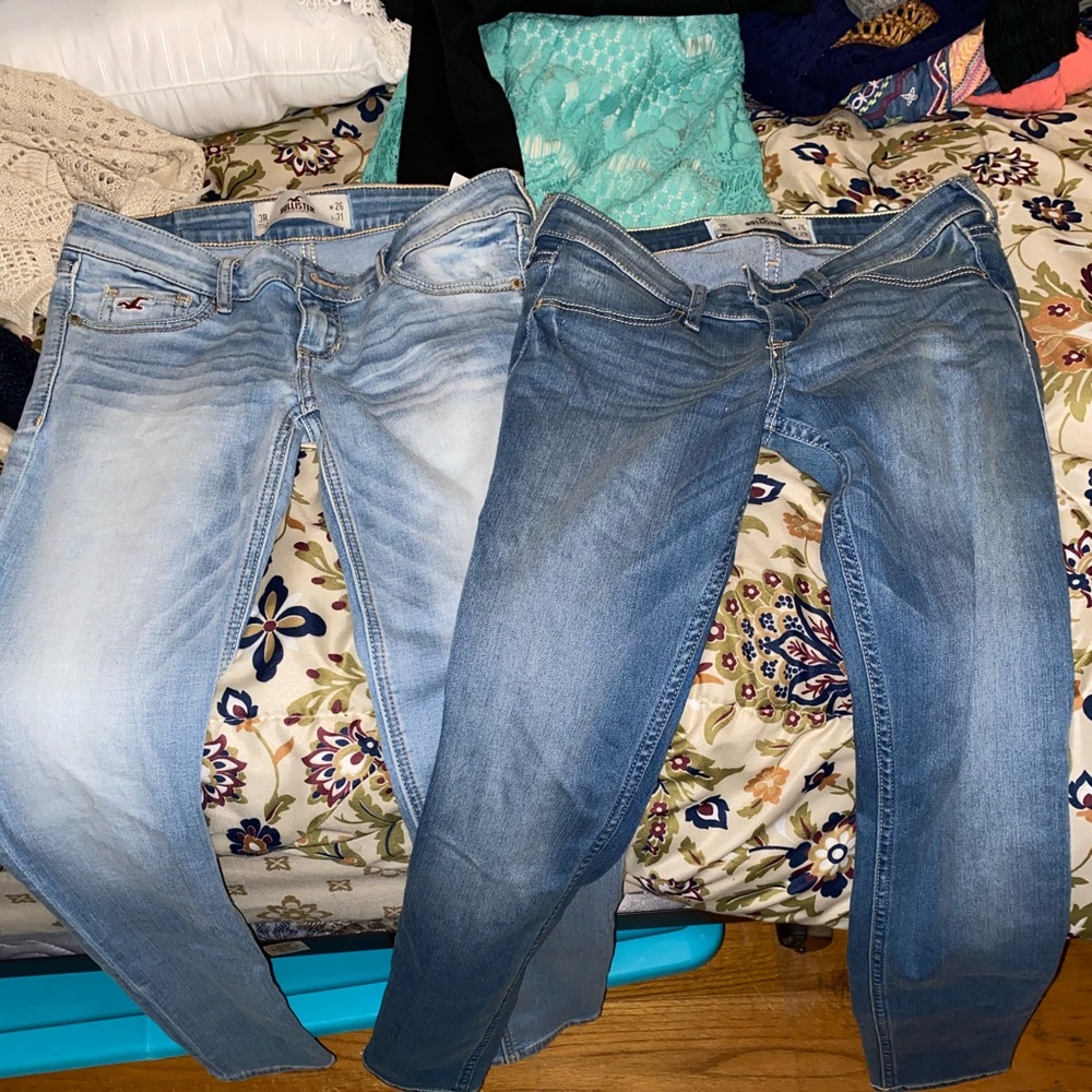 Hollister skinny jeans size 3R. NWT